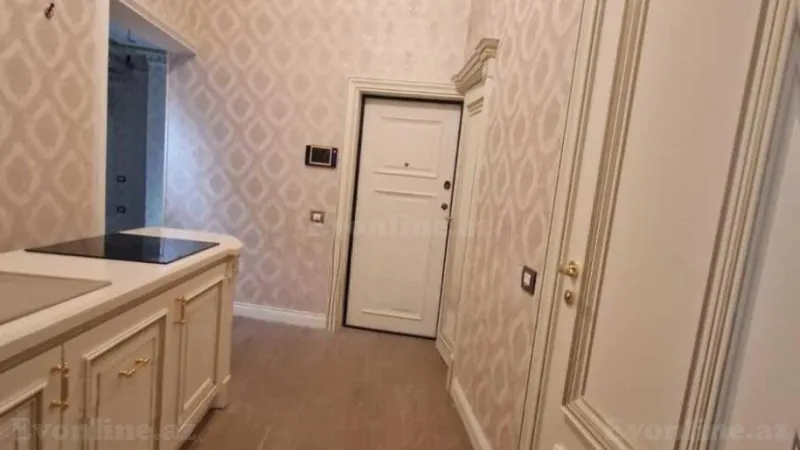 Satılır 4 otaqlı Mənzil Köhnə tikili 220 m² Sahil m. - şəkil 8