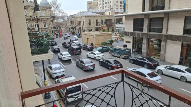 Satılır 3 otaqlı Mənzil Köhnə tikili 86 m² Sahil m. - şəkil 15