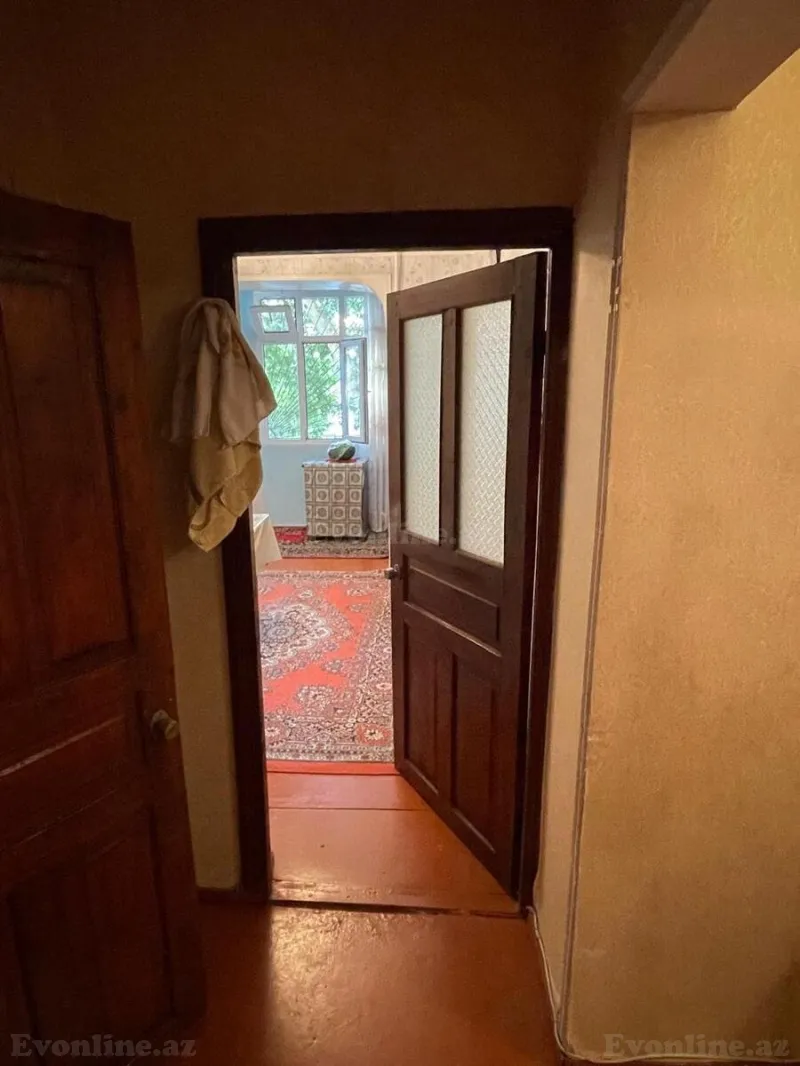 Satılır 2 otaqlı Mənzil Köhnə tikili 55 m² Massiv D - şəkil 4