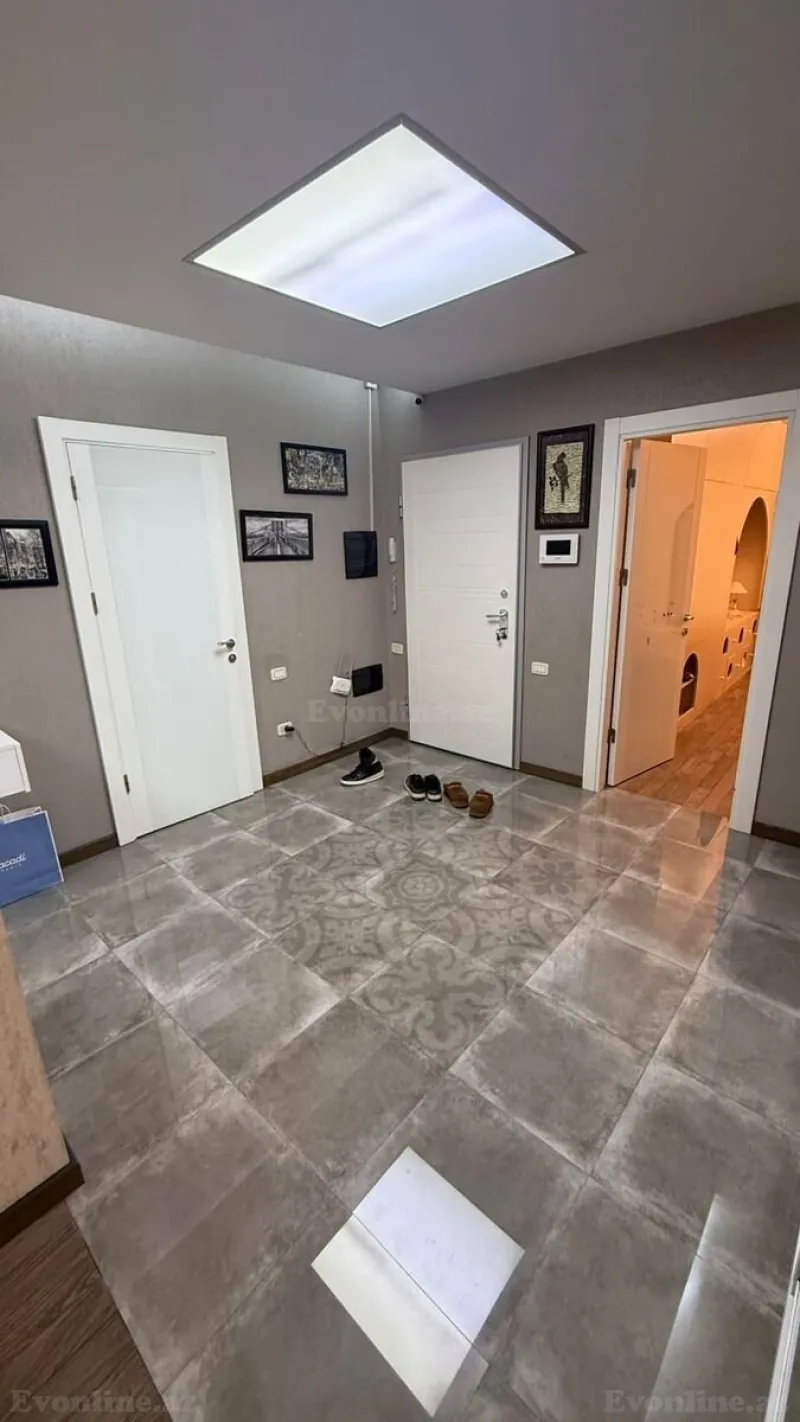 Satılır 3 otaqlı Mənzil Yeni tikili 151 m² Elmlər Akademiyası m. - şəkil 2