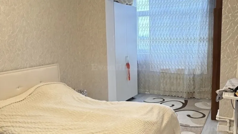 Satılır 2 otaqlı Mənzil Köhnə tikili 65 m² 7-ci mikrorayon - şəkil 3