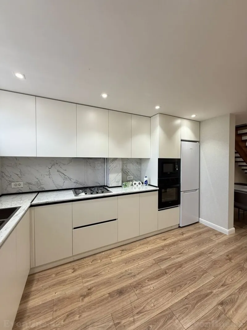 Kirayə verilir 3 otaqlı Mənzil Yeni tikili 100 m² Nəsimi r. - şəkil 12