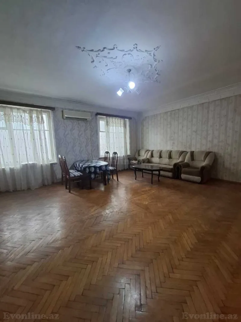 Kirayə verilir 4 otaqlı Mənzil Köhnə tikili 120 m² 28 May m.