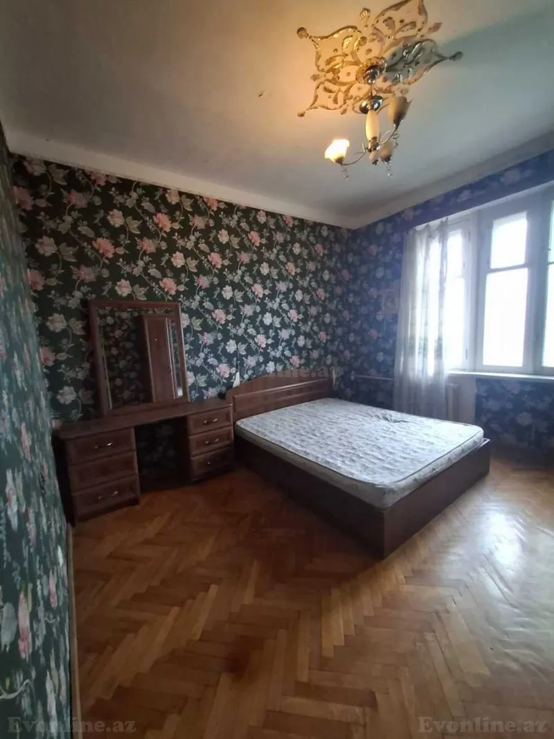 Kirayə verilir 4 otaqlı Mənzil Köhnə tikili 120 m² 28 May m. - şəkil 5