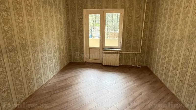 Satılır 4 otaqlı Mənzil Köhnə tikili 110 m² Yeni Yasamal - şəkil 3