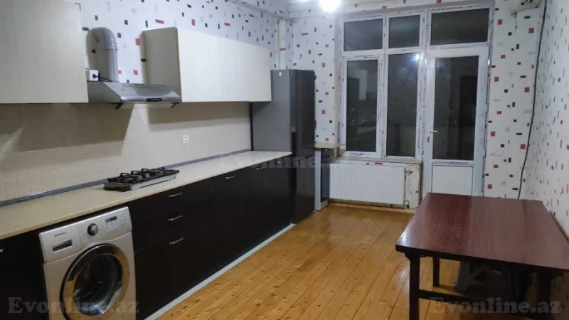 Kirayə verilir 4 otaqlı Mənzil Yeni tikili 130 m² Xalqlar Dostluğu m. - şəkil 2