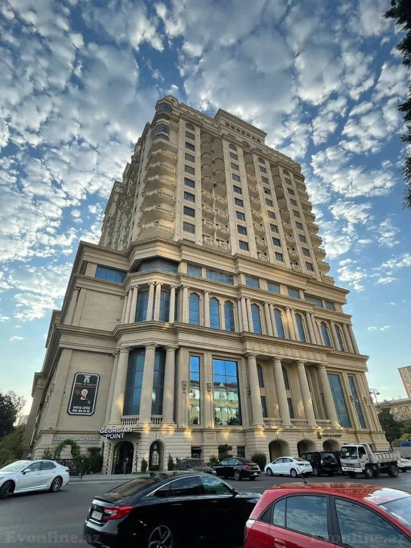 Kirayə verilir 3 otaqlı Mənzil Yeni tikili 120 m² Elmlər Akademiyası m.