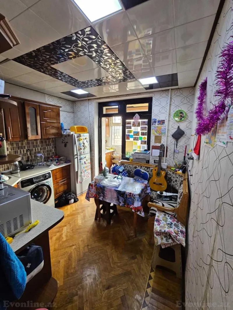 Satılır 4 otaqlı Mənzil Köhnə tikili 100 m² Xalqlar Dostluğu m. - şəkil 5