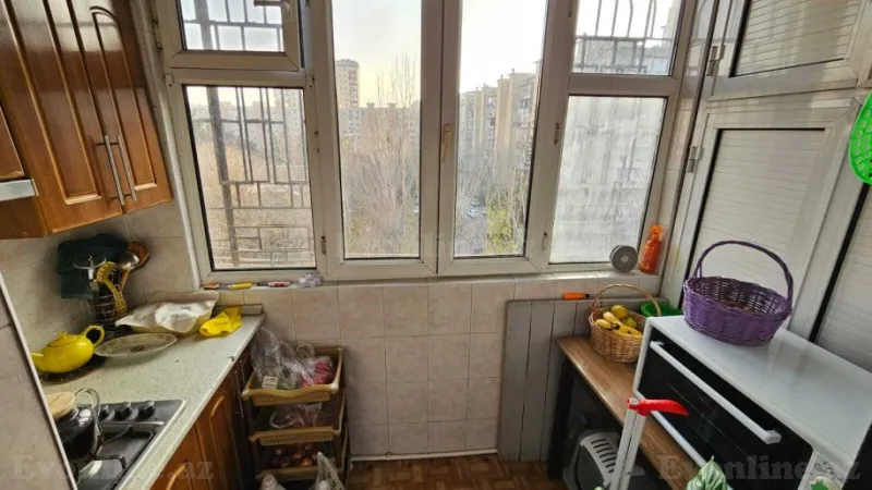 Satılır 4 otaqlı Mənzil Köhnə tikili 100 m² Xalqlar Dostluğu m. - şəkil 6