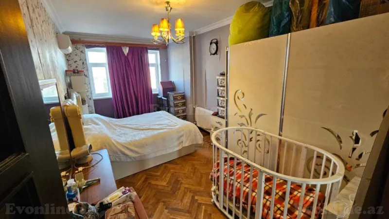 Satılır 4 otaqlı Mənzil Köhnə tikili 100 m² Xalqlar Dostluğu m. - şəkil 9