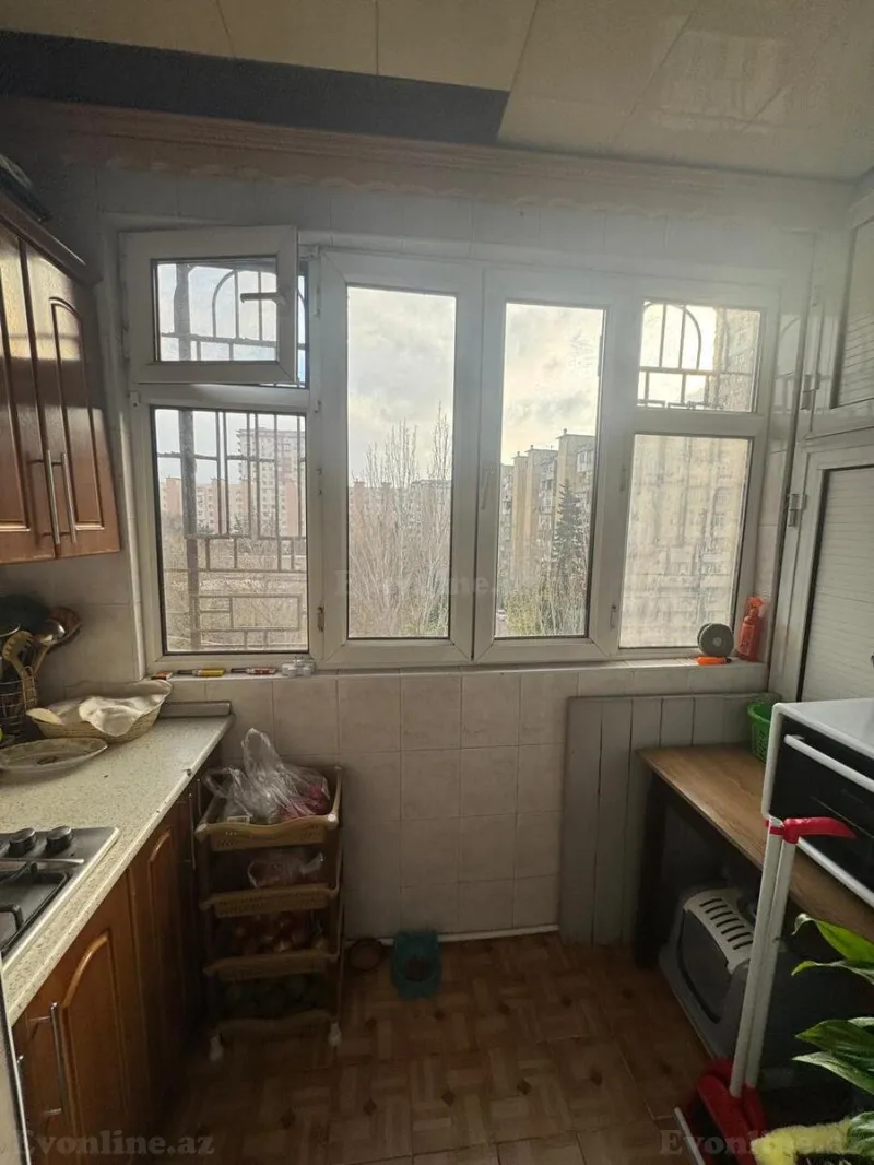 Satılır 4 otaqlı Mənzil Köhnə tikili 100 m² Xalqlar Dostluğu m. - şəkil 13