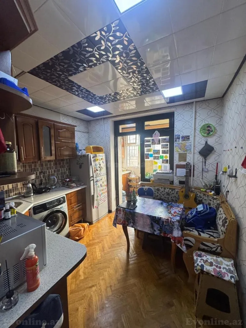 Satılır 4 otaqlı Mənzil Köhnə tikili 100 m² Xalqlar Dostluğu m. - şəkil 14