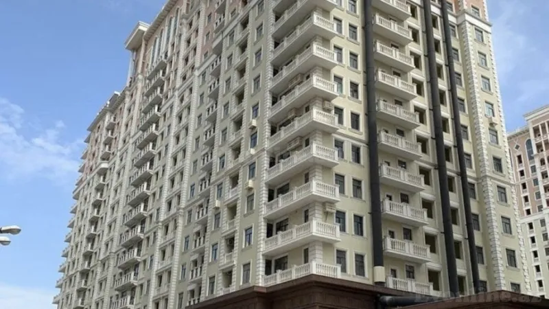 Satılır 3 otaqlı Mənzil Yeni tikili 136 m² Elmlər Akademiyası m. - şəkil 2