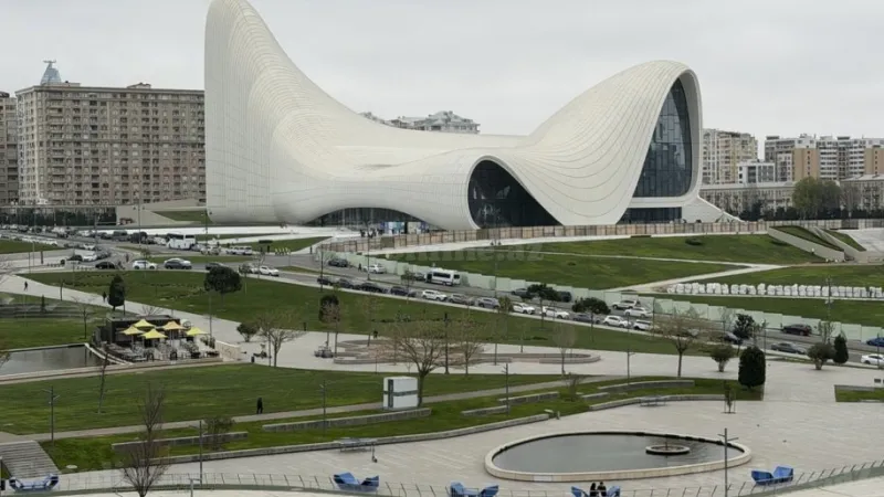 Kirayə verilir 3 otaqlı Mənzil Yeni tikili 150 m² Nərimanov r. - şəkil 11