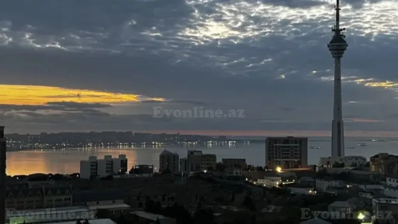 3 otaqlı Mənzil 130 m² Səbail r. Satılır