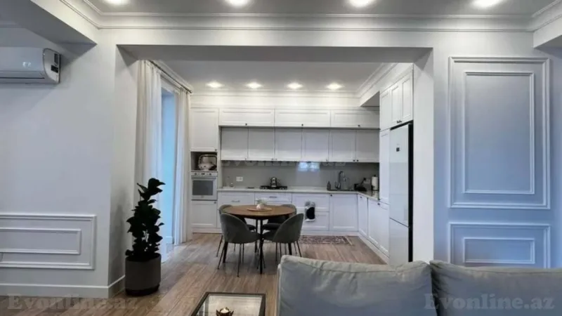 Satılır 3 otaqlı Mənzil Yeni tikili 130 m² Səbail r. - şəkil 5