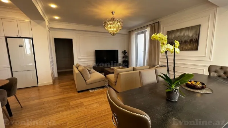 Satılır 3 otaqlı Mənzil Yeni tikili 130 m² Səbail r. - şəkil 7