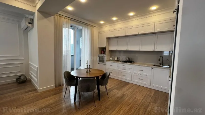 Satılır 3 otaqlı Mənzil Yeni tikili 130 m² Səbail r. - şəkil 9