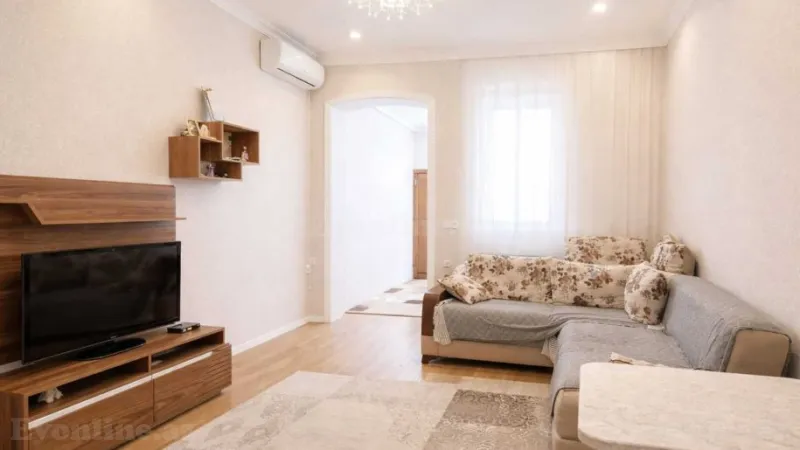 2 otaqlı Mənzil 60 m² 28 May m. Kirayə verilir