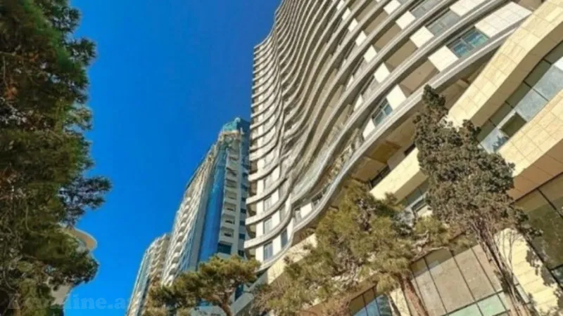 Satılır 3 otaqlı Mənzil Yeni tikili 110 m² 28 May m.