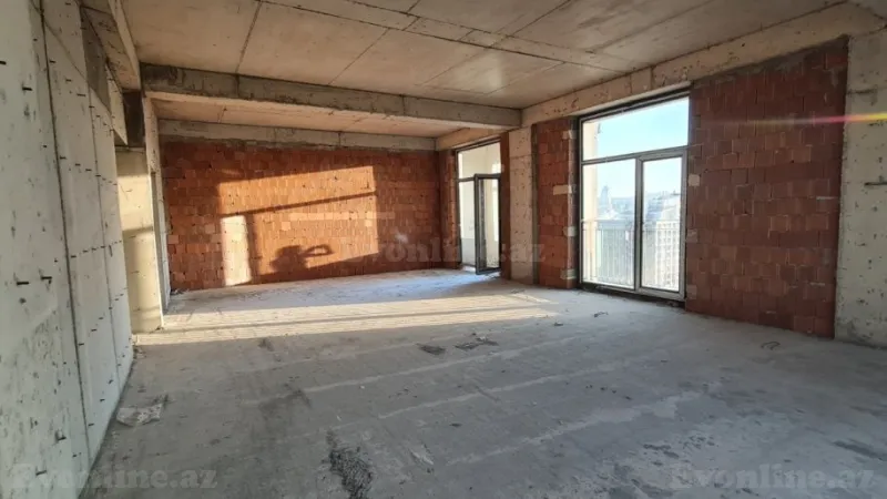 Satılır 3 otaqlı Mənzil Yeni tikili 110 m² 28 May m. - şəkil 2