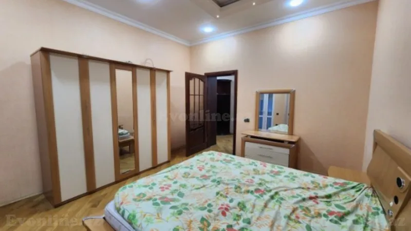 Kirayə verilir 3 otaqlı Mənzil Köhnə tikili 90 m² Sahil m. - şəkil 4