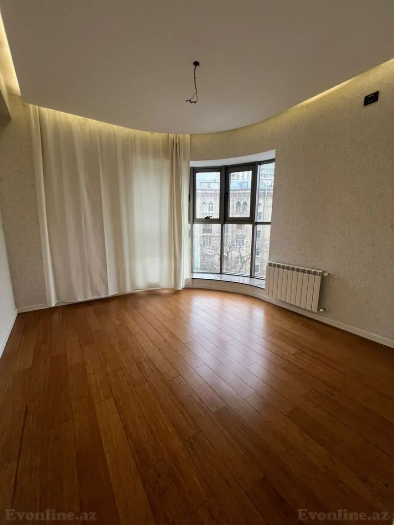 Satılır 4 otaqlı Mənzil Yeni tikili 195 m² Kubinka - şəkil 2