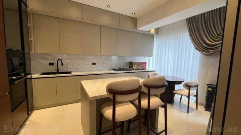 Kirayə verilir 3 otaqlı Mənzil Yeni tikili 135 m² Xətai r. - şəkil 4