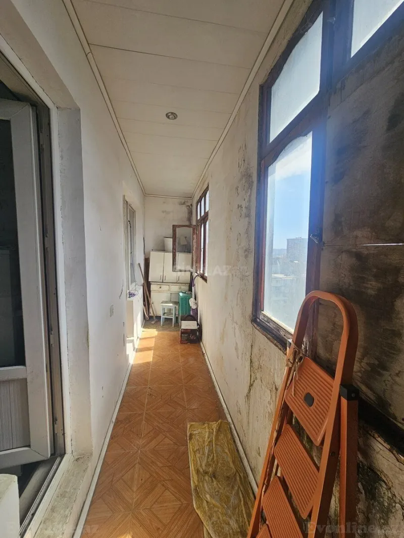 1 otaqlı Mənzil 40 m² 4-cü mikrorayon Satılır