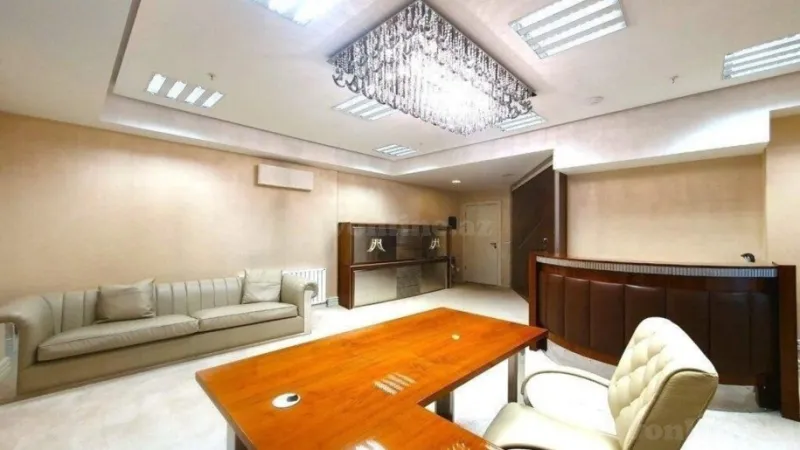 5 otaqlı Ofis 178 m² Xətai m. Kirayə verilir