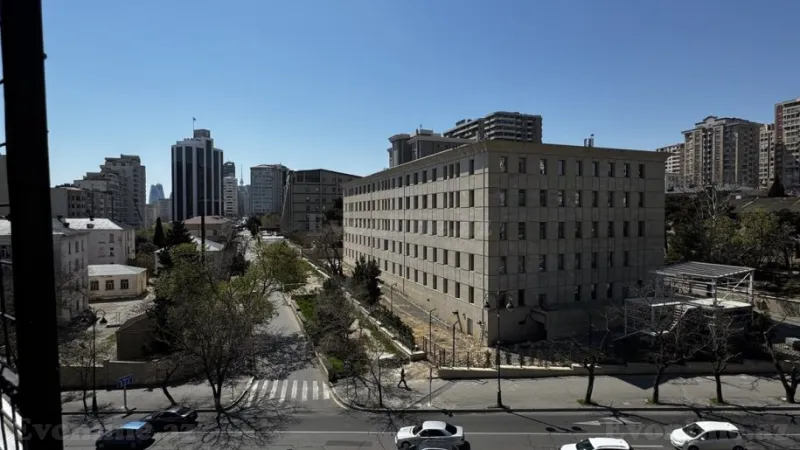 Satılır 2 otaqlı Mənzil Köhnə tikili 40 m² Elmlər Akademiyası m. - şəkil 13