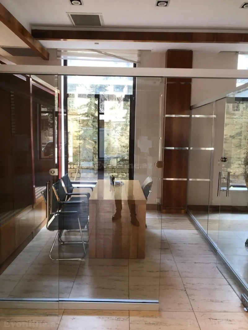 Kirayə verilir Ofis 220 m² 28 May m. - şəkil 5