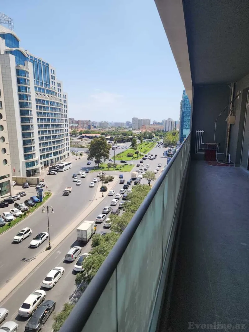 Satılır 3 otaqlı Mənzil Yeni tikili 100 m² 8 Noyabr m.