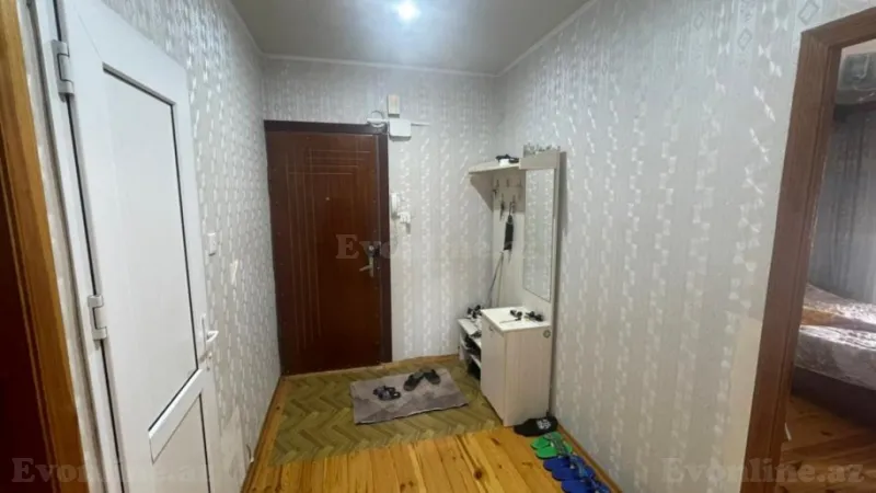 Satılır 4 otaqlı Mənzil Köhnə tikili 72 m² Memar Əcəmi m. - şəkil 3