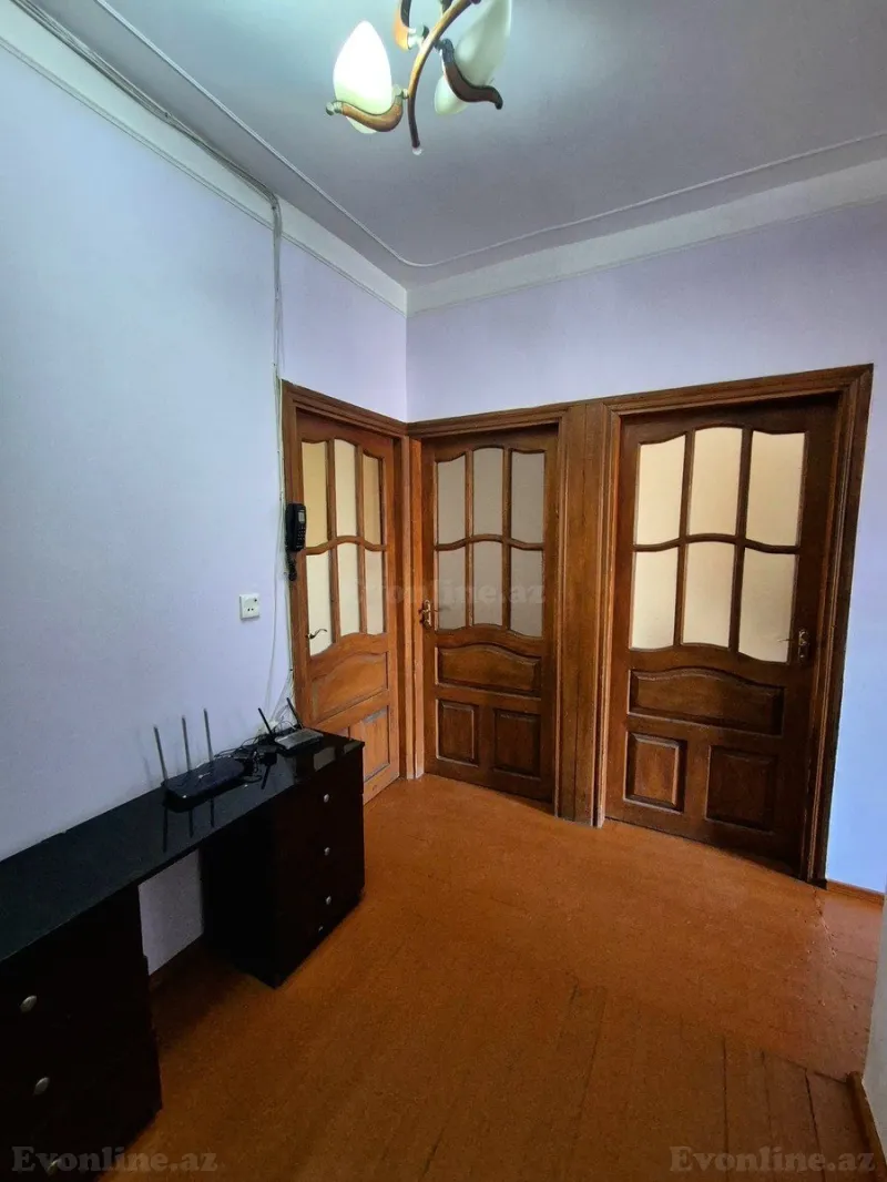 Kirayə verilir 3 otaqlı Mənzil Köhnə tikili 85 m² Əhmədli - şəkil 2