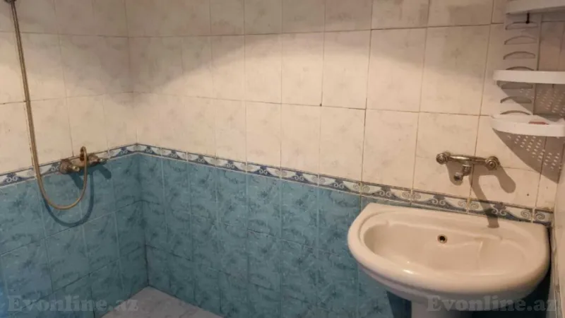 Kirayə verilir 3 otaqlı Mənzil Köhnə tikili 75 m² Koroğlu m. - şəkil 5