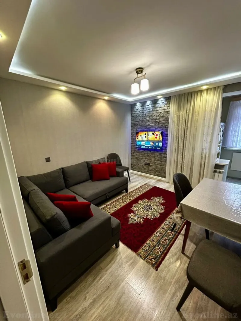 Satılır 2 otaqlı Mənzil Köhnə tikili 35 m² Əhmədli m. - şəkil 2