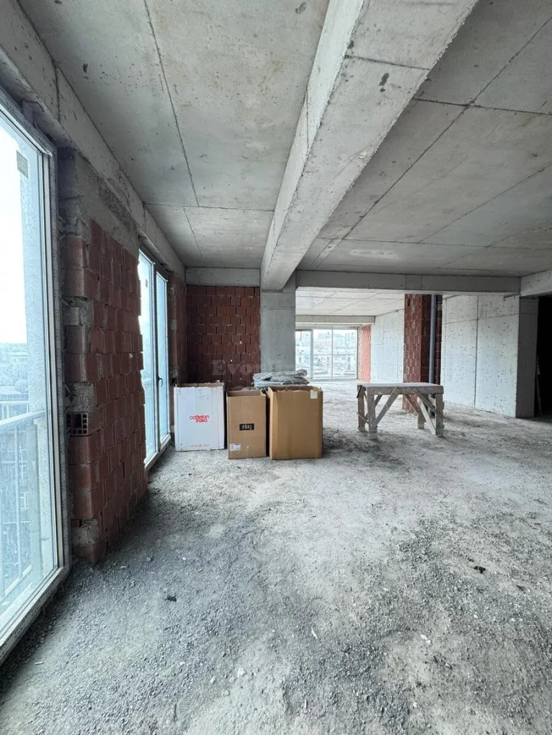 Satılır 3 otaqlı Mənzil Yeni tikili 130 m² Elmlər Akademiyası m. - şəkil 6