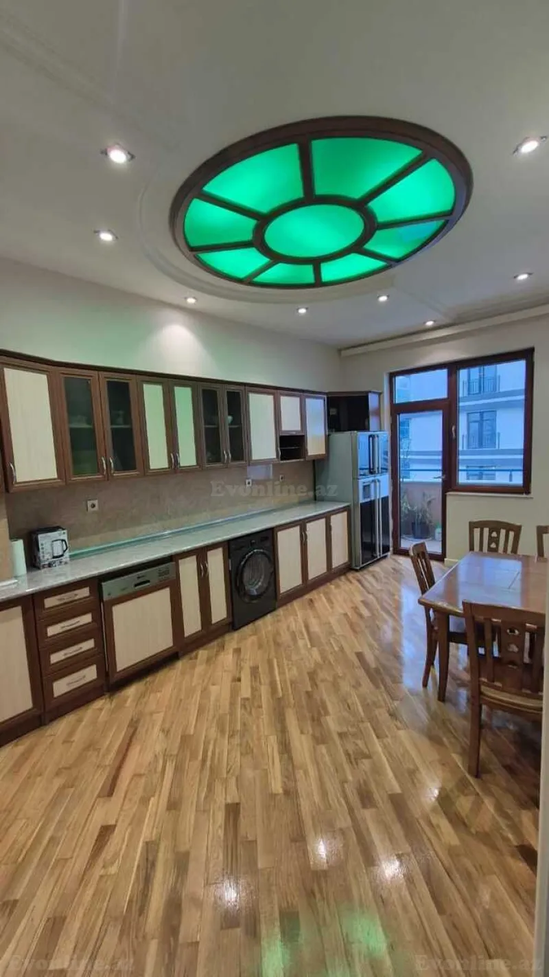 Kirayə verilir 4 otaqlı Mənzil Yeni tikili 200 m² Sahil m. - şəkil 14