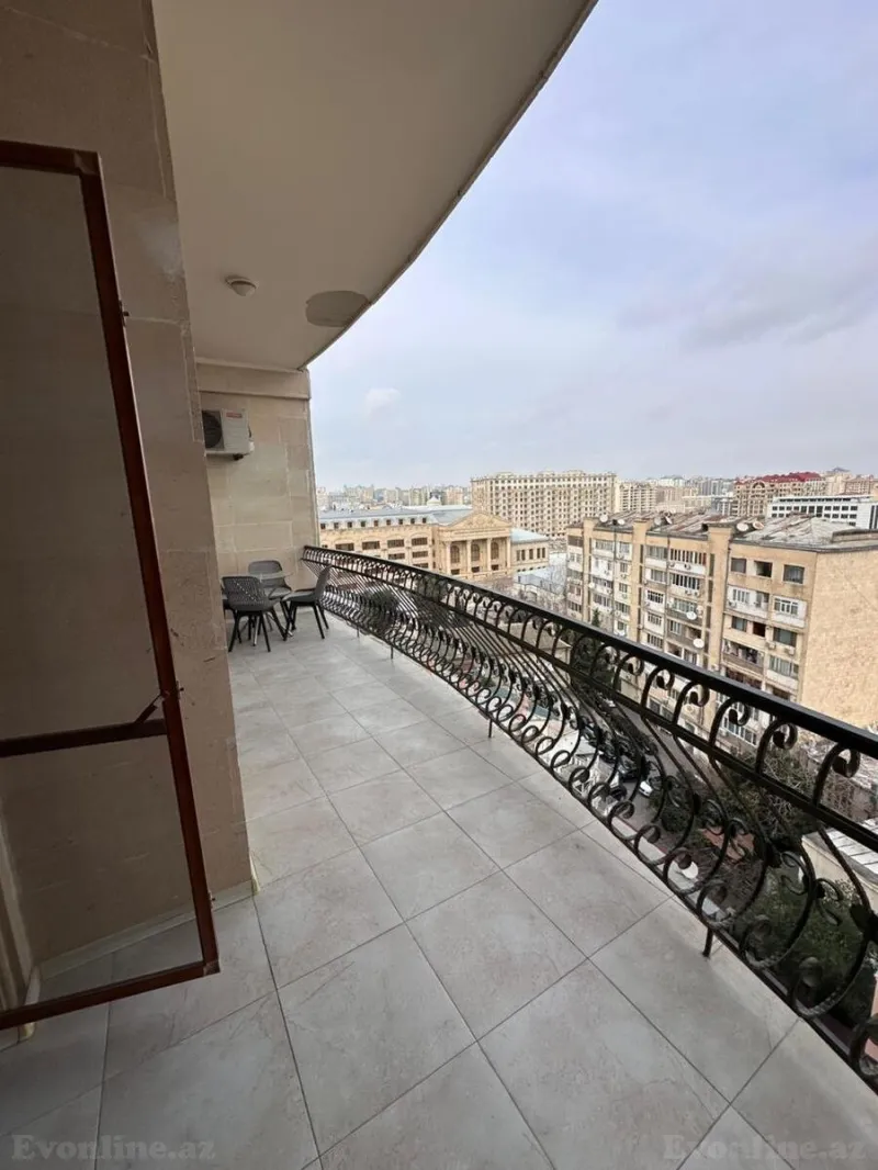 Kirayə verilir 3 otaqlı Mənzil Yeni tikili 135 m² İçərişəhər m. - şəkil 8