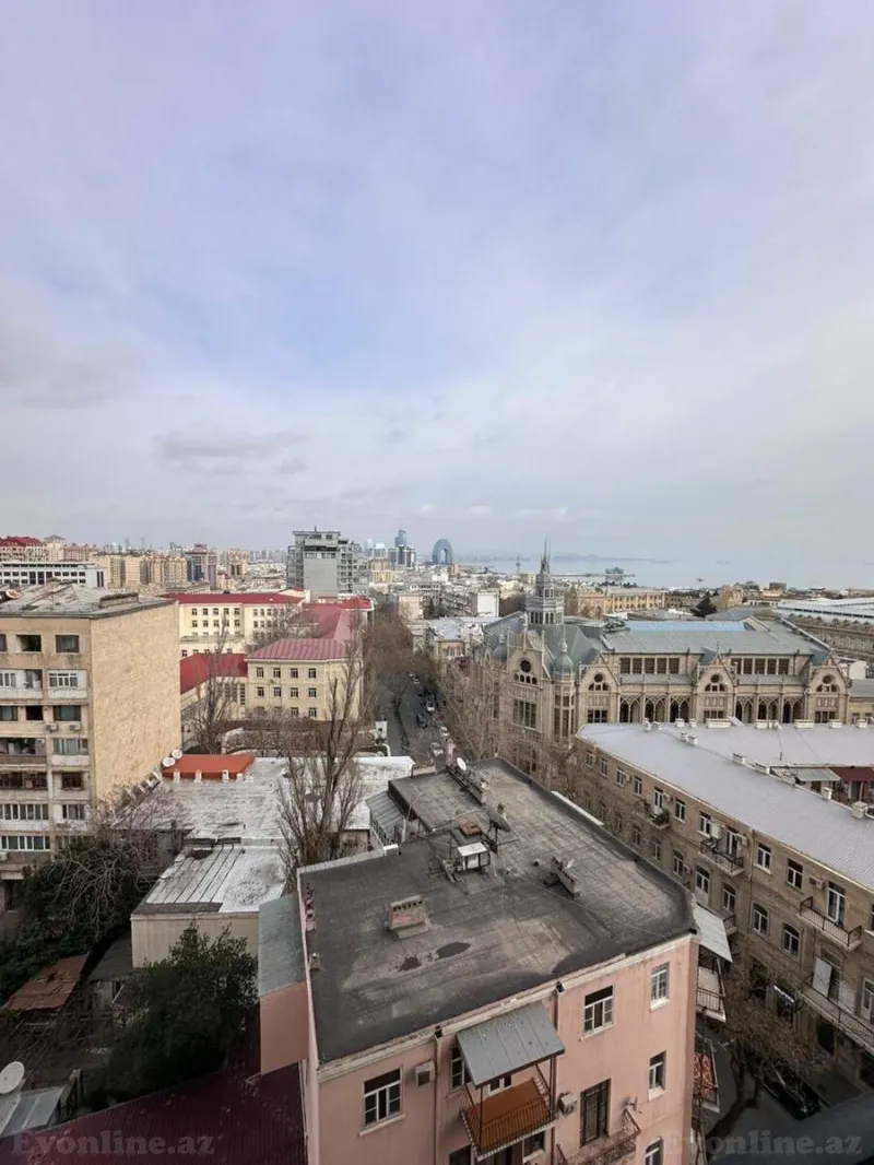 Kirayə verilir 3 otaqlı Mənzil Yeni tikili 135 m² İçərişəhər m. - şəkil 9