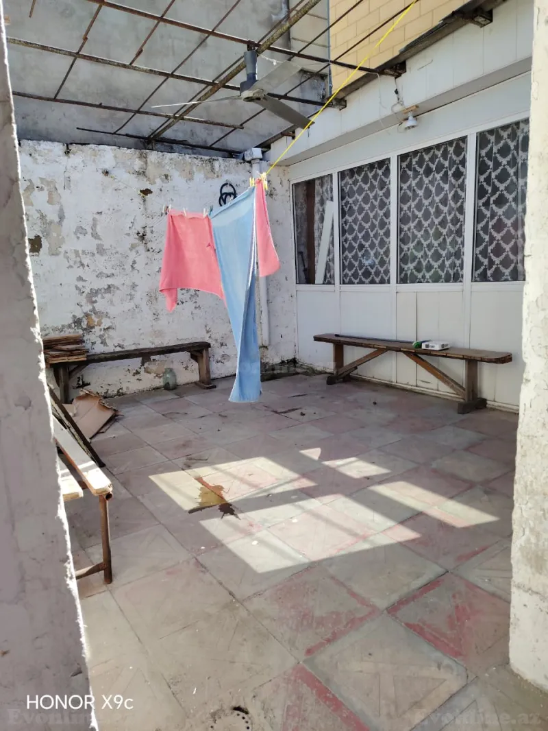 Satılır 6 otaqlı Həyət evi 225 m² Atatürk pr. - şəkil 3