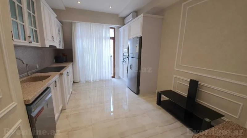 Kirayə verilir Ofis 220 m² Xətai r. - şəkil 7