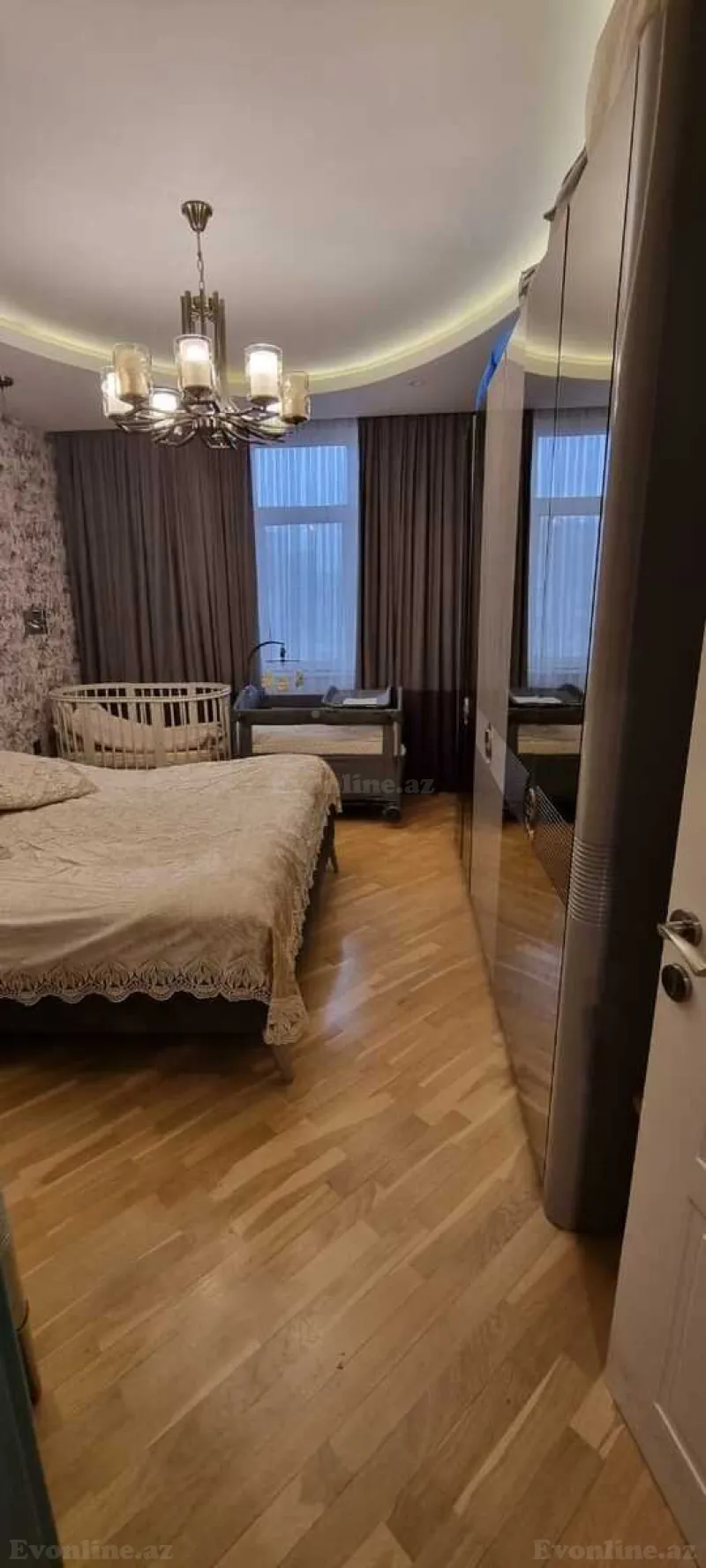 Satılır 3 otaqlı Mənzil Yeni tikili 120 m² İnşaatçılar m. - şəkil 5