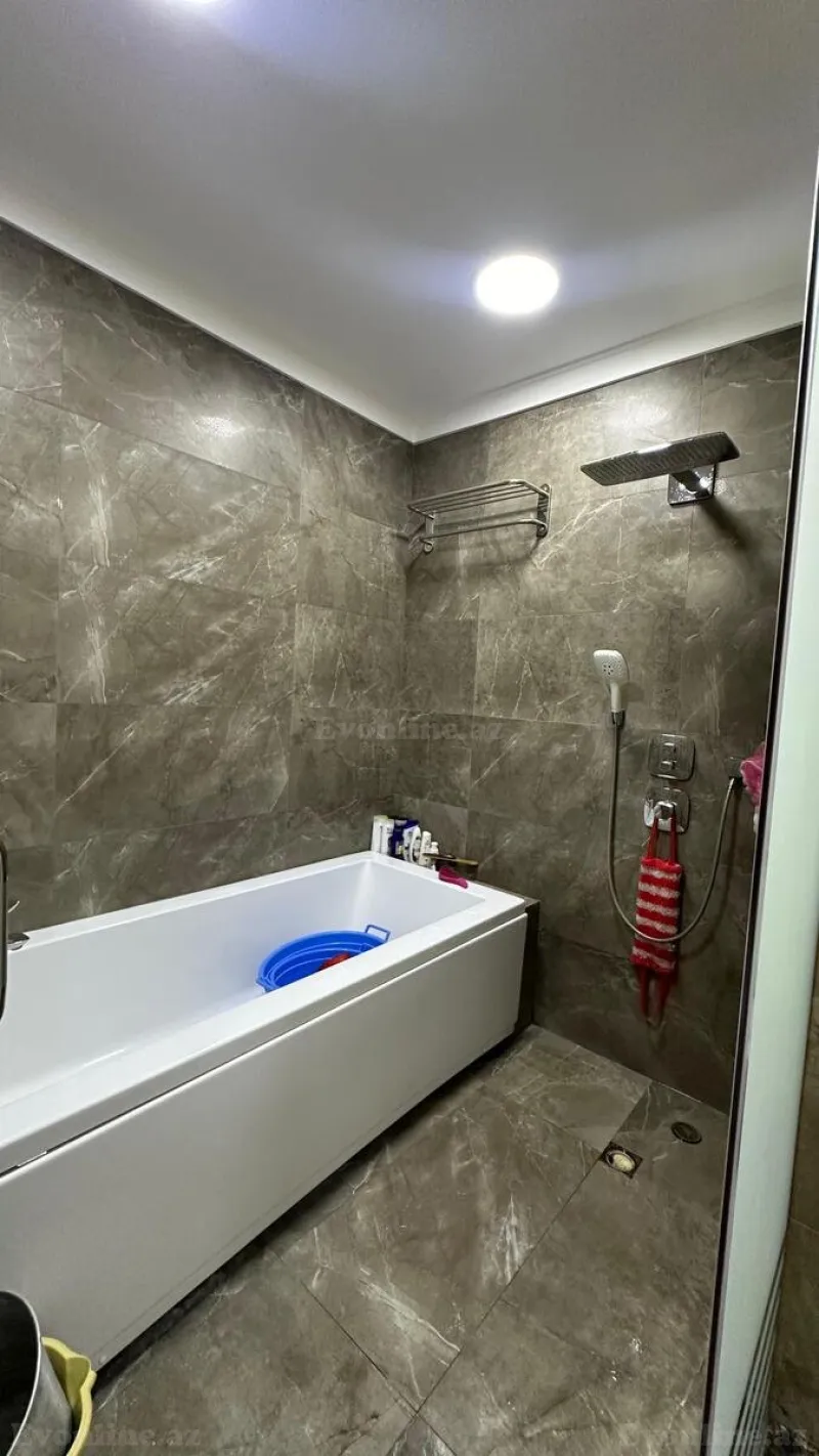 Satılır 5 otaqlı Mənzil Köhnə tikili 250 m² Sahil m. - şəkil 15