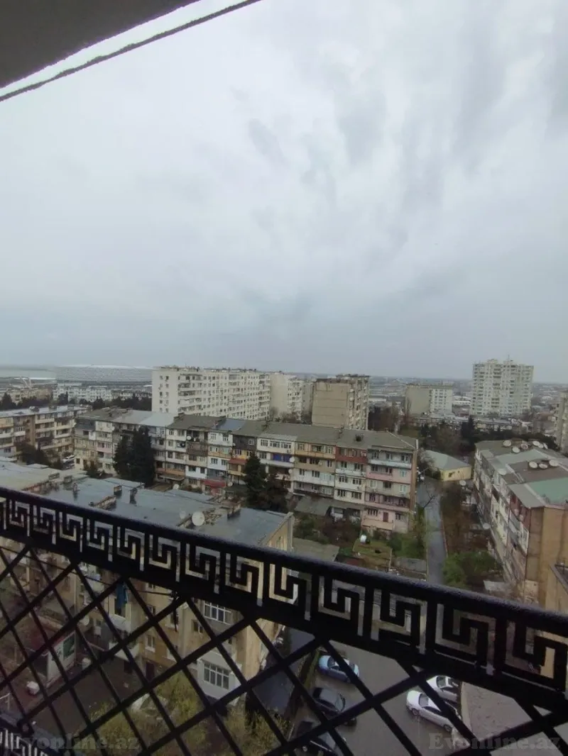 3 otaqlı Mənzil 107 m² Qara Qarayev m. Satılır