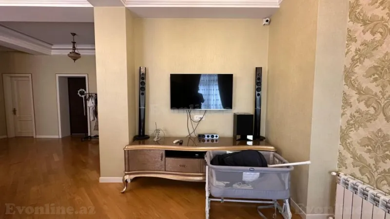 Kirayə verilir 5 otaqlı Mənzil Yeni tikili 210 m² Xətai r. - şəkil 11