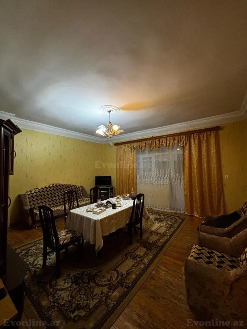 Satılır 2 otaqlı Mənzil Köhnə tikili 70 m² 28 May m. - şəkil 2