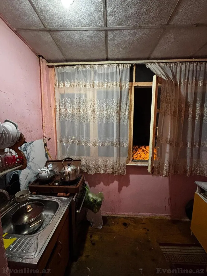 Satılır 2 otaqlı Mənzil Köhnə tikili 70 m² 28 May m. - şəkil 14