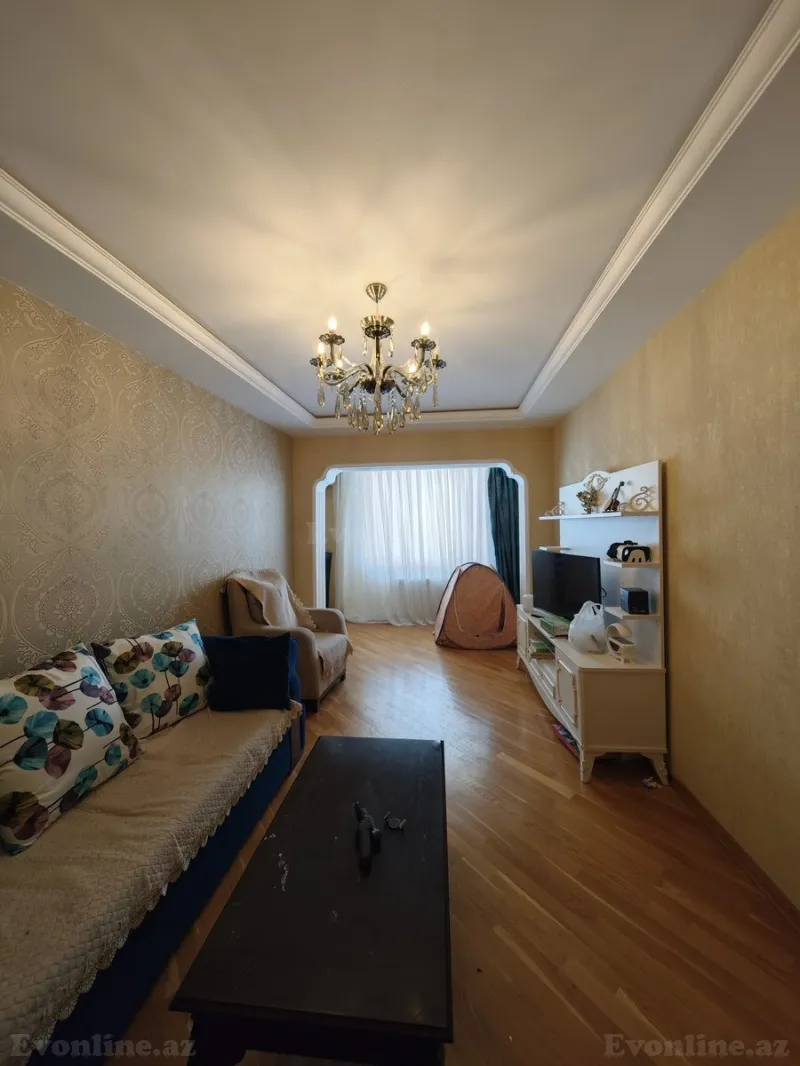 4 otaqlı Mənzil 100 m² Sabunçu r. Satılır